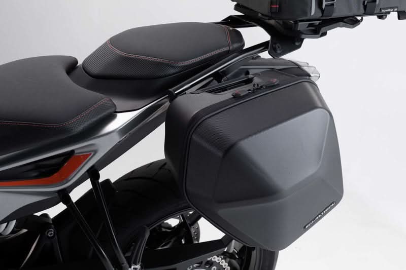 ZESTAW KUFRA BOCZNEGO URBAN ABS I STELAŻA SW-MOTECH KTM 790 DUKE (18-)/ 890 DUKE R (19-) BLACK 1X16, 1