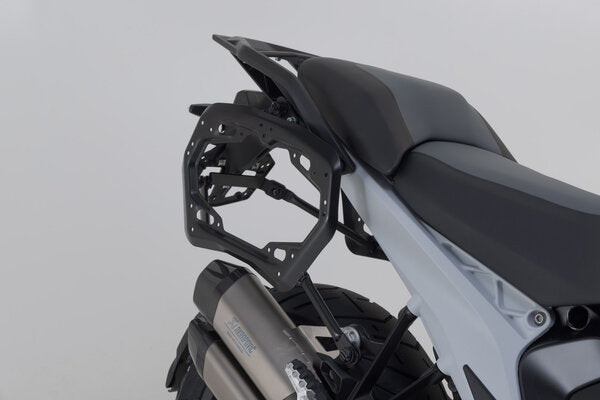 ZESTAW KUFRÓW BOCZNYCH AERO ABS I STELAŻY SW-MOTECH BMW R 1300 GS (23-) 2X25L 5