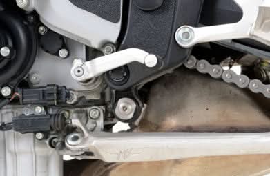 ZAŚLEPKA RAMY RG RACING LEWA DOLNA MV AGUSTA BRUTALE 1090 13-/1090R/1090RR 1