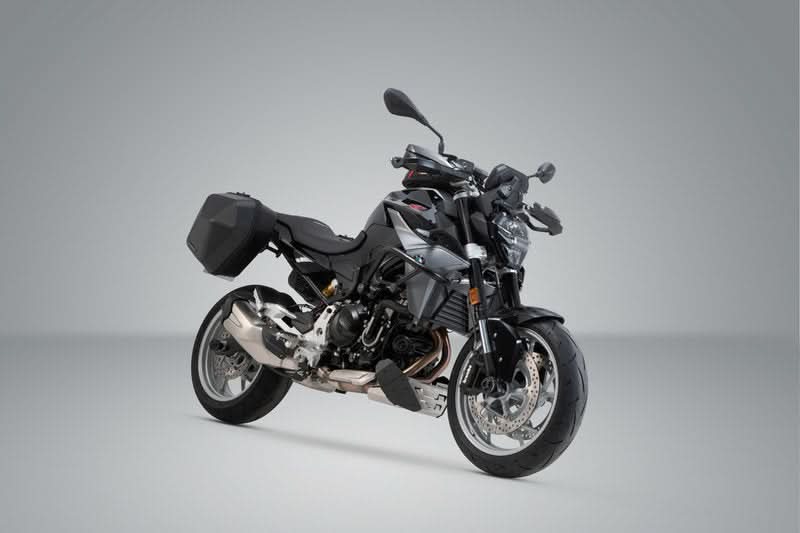 ZESTAW KUFRÓW BOCZNYCH URBAN ABS I STELAŻY SW-MOTECH BMW F 900 R/XR (19-) BLACK 2X16,5L 3