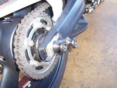 SLIDERY TYLNEJ OSI RG RACING YAMAHA MT-01 1