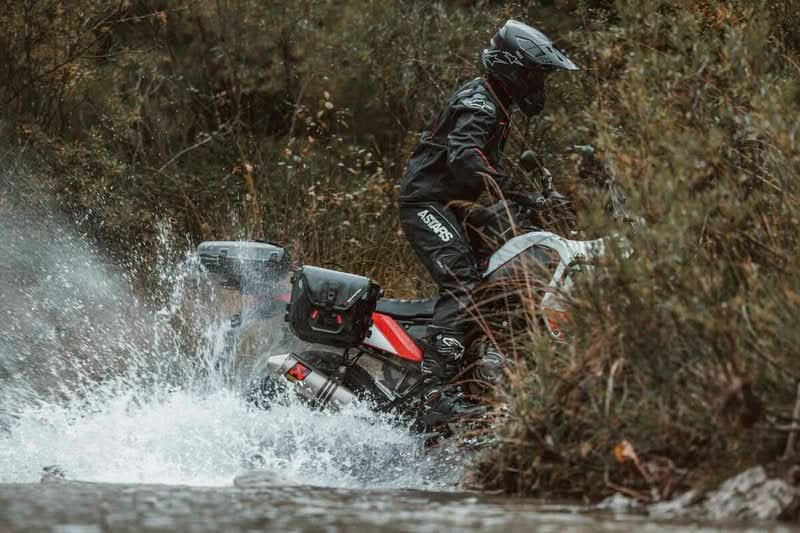 ZESTAW SAKW I STELAŻY SYSBAG WP S/S SW-MOTECH MOTO GUZZI V7 III CARBON/MILANO/ROUGH (16-20) 3