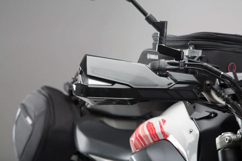 OSŁONY DŁONI SW-MOTECH KOBRA MV AGUSTA BRUTALE 800 YAMAHA VOGE BLACK 1