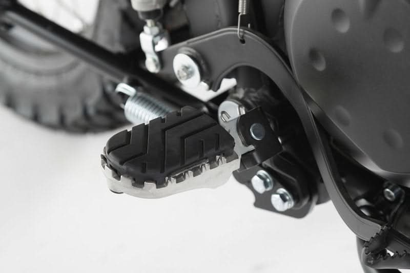 PODNÓŻKI ION SW-MOTECH KAWASAKI KLR 650 (01-18) SILVER 1