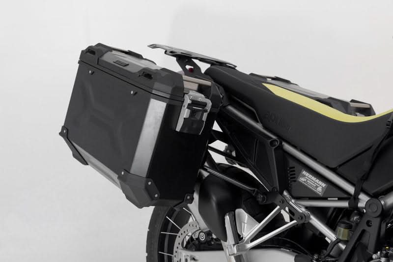 ZESTAW KUFRÓW BOCZNYCH TRAX ADV I STELAŻY SW-MOTECH KAWASAKI KLR 650 (22-) 45/37L BLACK 3