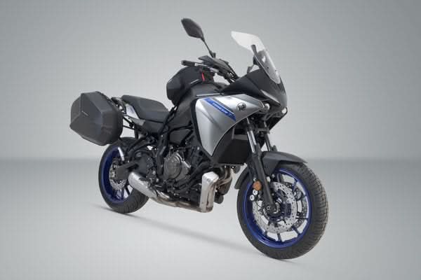 ZESTAW KUFRÓW BOCZNYCH AERO ABS I STELAŻY SW-MOTECH YAMAHA MT-07 TRACER (16-) 2X25L. 3