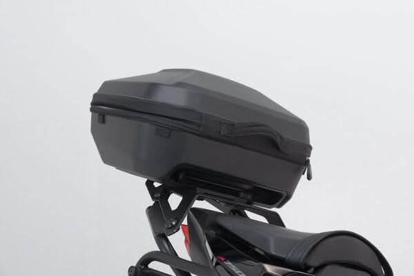 ZESTAW KUFRA CENTRALNEGO URBAN ABS SW-MOTECH HONDA CB750 HORNET (22-) BLACK 1