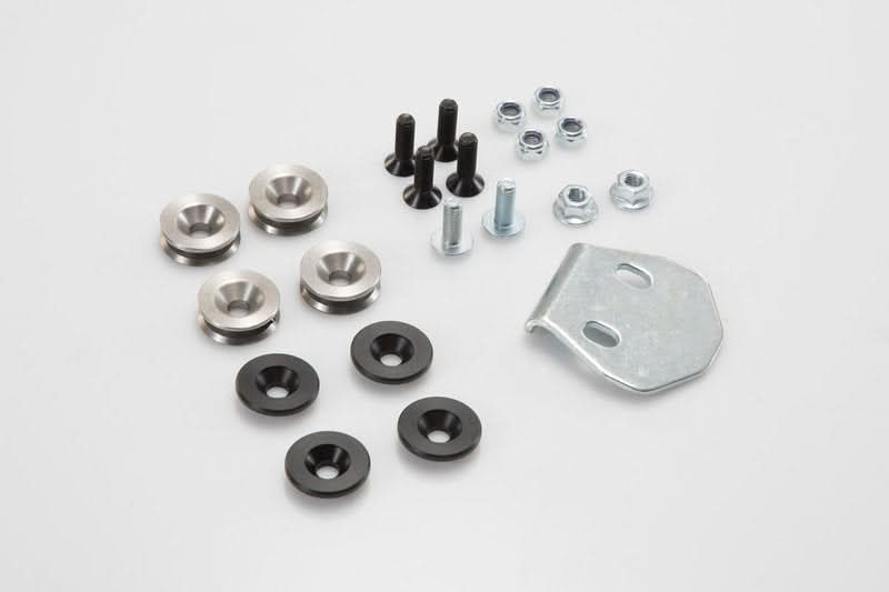 ZESTAW ADAPTERÓW DO ADVENTURE-RACK SW-MOTECH POD KUFER CENTRALNY TRAX BLACK 3