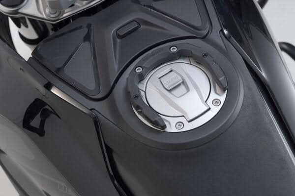 UCHWYT MOCUJĄCY TANKRING PRO SW-MOTECH BMW R 1300 GS (23-) BLACK 3