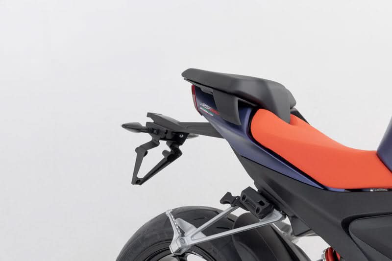 ZESTAW SAKW BOCZNYCH PRO BLAZE H I STELAŻY SW-MOTECH APRILIA TUONO 660/RS 660 BLACK 5