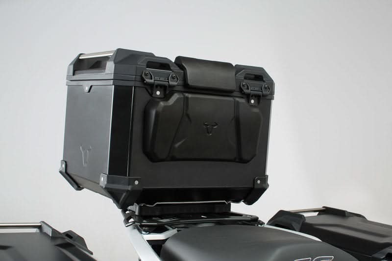 OPARCIE PASAŻERA NA KUFER TRAX ADV SW-MOTECH BLACK 1