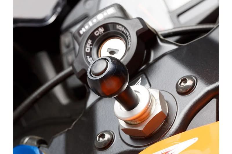 UNIWERSALNY ADAPTER KULOWY DO GŁÓWKI RAMY MOTOCYKLA SPORTOWEGO OTWÓR 125-25 MM M8 SW-MOTECH 3