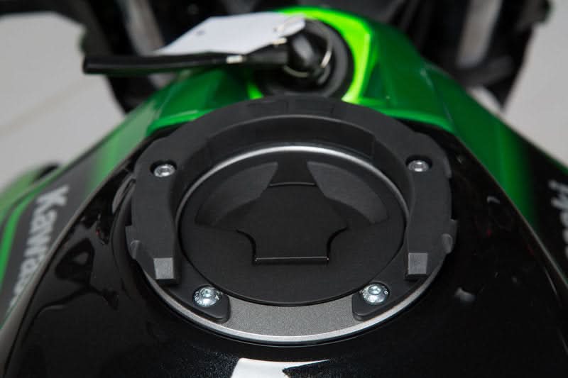 TANKRING EVO SW-MOTECH 5 ŚRUB KAWASAKI II BLACK 1