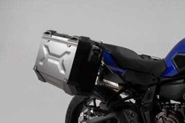 ZESTAW KUFRÓW BOCZNYCH TRAX ADV I STELAŻY SW-MOTECH YAMAHA MT-07 TRACER (16-) BLACK 37/37L 1