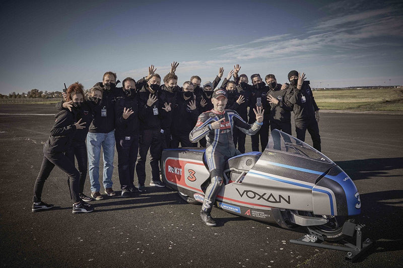 Max Biaggi zaraz po pobiciu rekordu prędkości na elektrycznym motocyklu Voxan