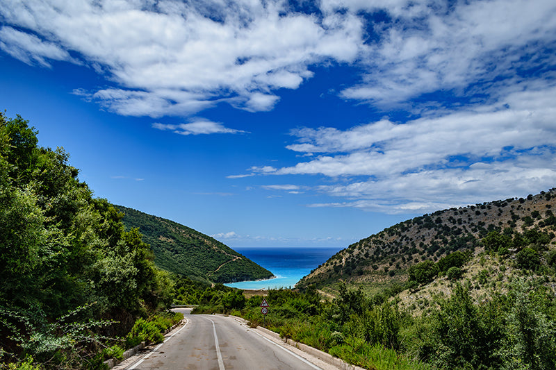 droga w Albanii po której mogą jechać motocykle 