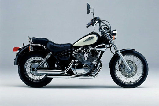 Yamaha Virago 125 na zdjęciu produktowym