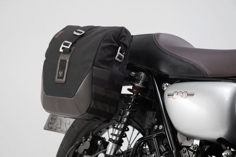 ZESTAW SAKW I STELAŻY LEGEND GEAR SW-MOTECH KAWASAKI W800 STREET/CAFE (11-) W650 (99-06) BROWN 3