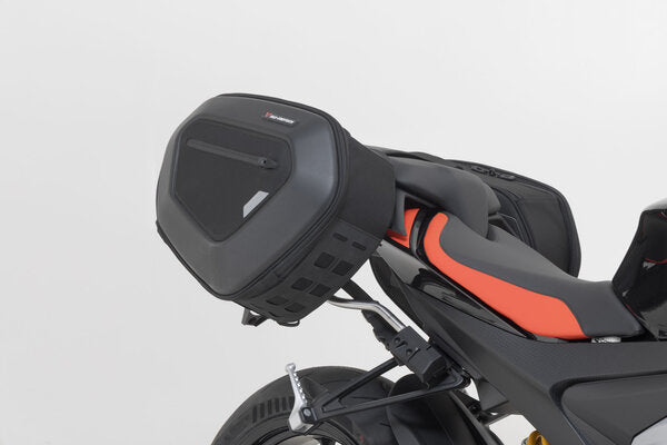 ZESTAW SAKW PRO BLAZE H I STELAŻY SW-MOTECH APRILIA RS 660 EXTREMA (23-) BLACK 5