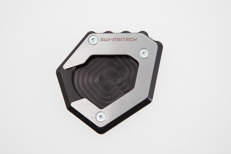 NAKŁADKA NÓŻKI BOCZNEJ SW-MOTECH YAMAHA XT1200Z / SUPER TENERE (10-13) BLACK/SILVER 1