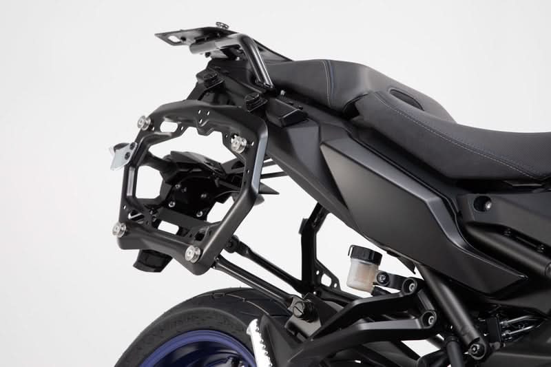 STELAŻ PRO NA KUFRY BOCZNE SW-MOTECH YAMAHA MT-09 TRACER/TRACER 900/GT (17-20) BLACK 1