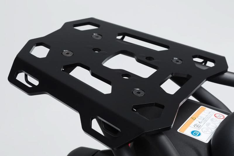 STELAŻ POD PŁYTĘ MONTAŻOWĄ KUFRA ALU-RACK SW-MOTECH KAWASAKI VERSYS-X300 ABS (16-) BLACK 1