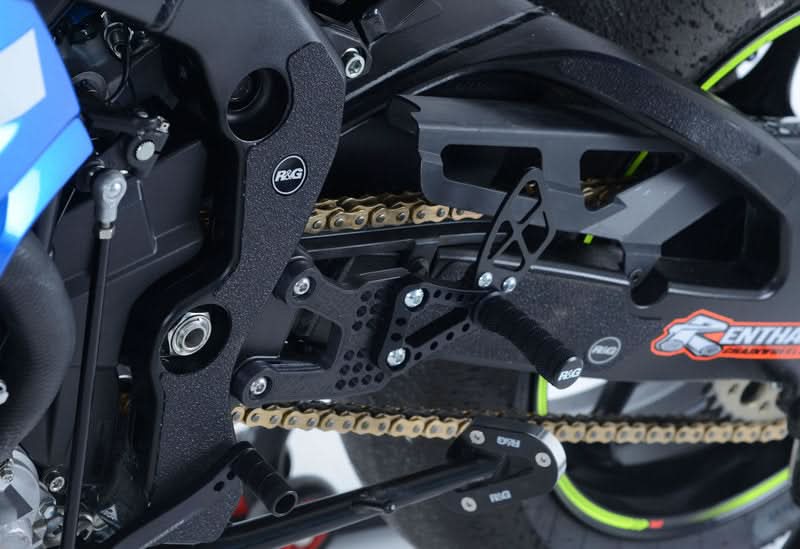 OSŁONA WAHACZA RG RACING SUZUKI GSX-R1000/R 17-, 4 CZĘŚCI BLACK 1