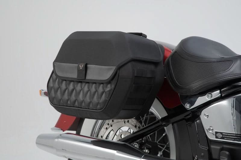 ZESTAW SAKW I STELAŻY LEGEND GEAR SW-MOTECH HARLEY-DAVIDSON SOFTAIL DELUXE (17-) BLACK 3
