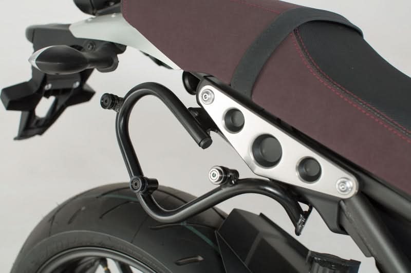 ZESTAW SAKW I STELAŻY LEGEND GEAR SW-MOTECH YAMAHA XSR 900 (15-12) BROWN 5