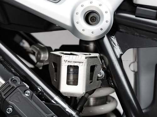OSŁONA ZBIORNIKA PŁYNU HAMULCOWEGO SW-MOTECH BMW R NINET (19-) SILVER 3