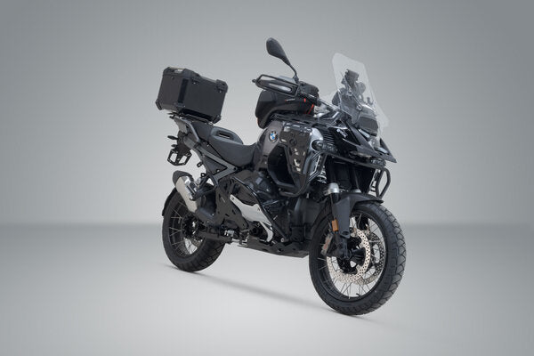 ZESTAW KUFRA CENTRALNEGO TRAX ADV SW-MOTECH BMW R 1300 GS (23-) BMW TOP CASE HOLDER BLACK 3
