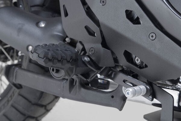 PODNÓŻKI EVO SW-MOTECH HONDA NT1100 (21-), XL750 (22-) BLACK 5