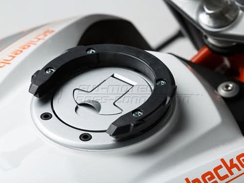 TANKRING EVO SW-MOTECH KTM DUKE 390 (13-16) BLACK 1