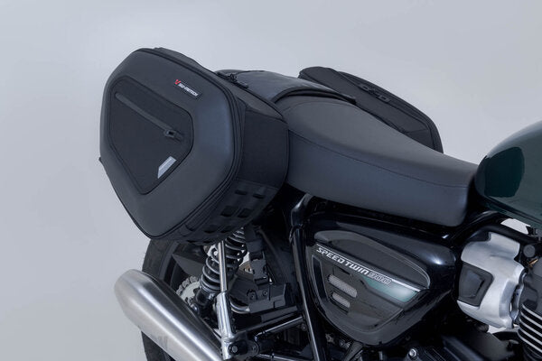 ZESTAW SAKW BOCZNYCH PRO BLAZE H I STELAŻY SW-MOTECH TRIUMPH MODELS BLACK 5