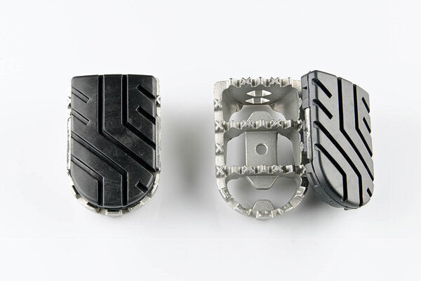PODNÓŻKI ION SW-MOTECH KAWASAKI VERSYS 1100 (24-) SILVER 1