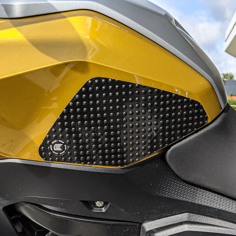 NAKLEJKA NA BAK TANKPAD ANTYPOŚLIZGOWY RG RACING EAZI-GRIP BMW F900XR 20- - EVO 1