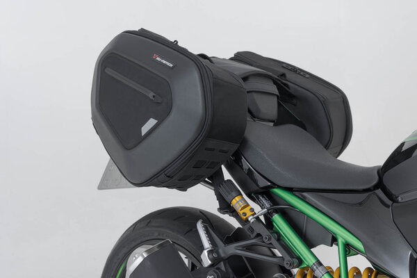 ZESTAW SAKW BOCZNYCH PRO BLAZE H I STELAŻY SW-MOTECH KAWASAKI Z900 SE (20-) BLACK 3