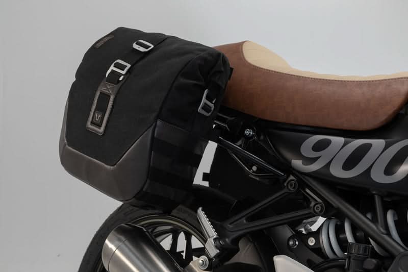 ZESTAW SAKW I STELAŻY LEGEND GEAR SW-MOTECH KAWASAKI Z900RS/ CAFE (17-) 50TH ANNI. (22-) 1