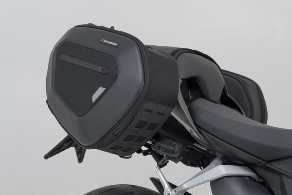 ZESTAW SAKW PRO BLAZE H I STELAŻY SW-MOTECH DUCATI STREETFIGHTER V2 (21-) BLACK 5