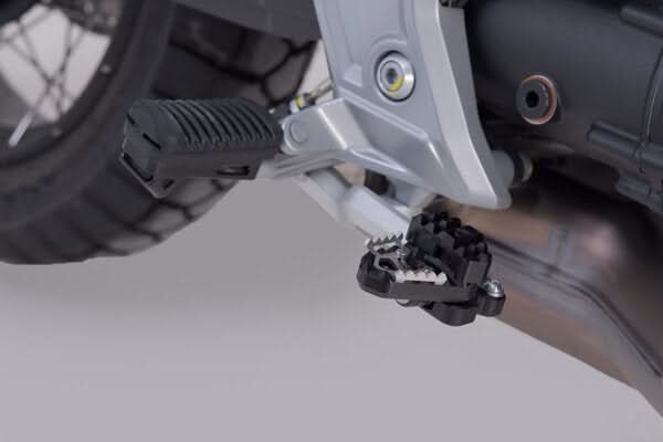PRZEDŁUŻENIE PEDAŁU HAMULCA SW-MOTECH MOTO GUZZI V85 TT BLACK/SILVER 1