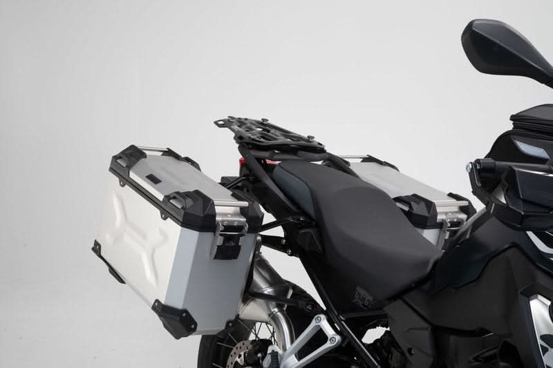 ZESTAW KUFRÓW BOCZNYCH TRAX ADV I STELAŻY SW-MOTECH MT-09 TRACER/TRACER 900GT SILVER 37/37L 3