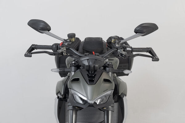 OSŁONA DŹWIGNI SW-MOTECH APRILIA, DUCATI, TRIUMPH MODELS. BLACK 3