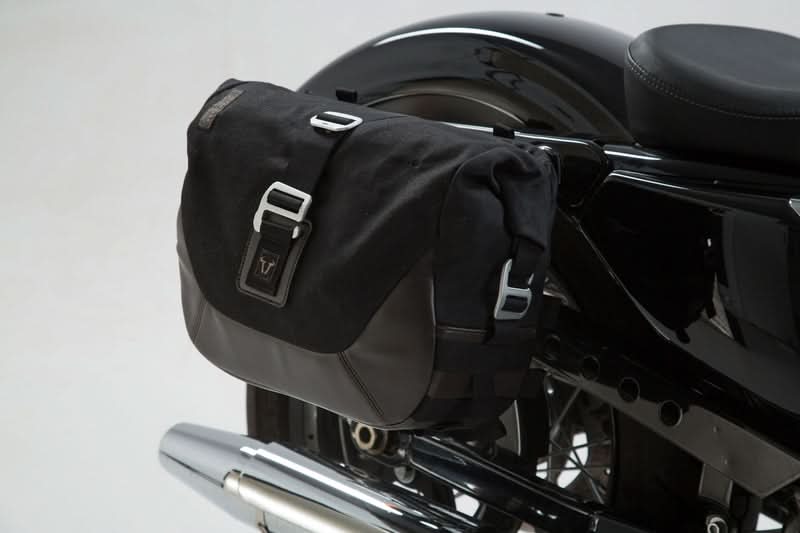 ZESTAW SAKW I STELAŻY LEGEND GEAR SW-MOTECH HARLEY DAVIDSON SPORTSTER MODELS (04-) BROWN 1