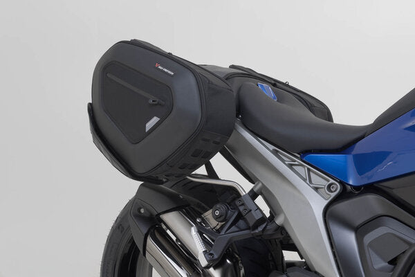 ZESTAW SAKW PRO BLAZE H I STELAŻY SW-MOTECH BMW R 1300 R / R 1300 RS (25-) BLACK 5