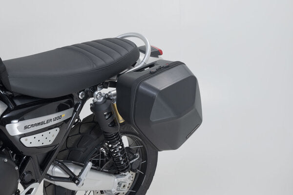 ZESTAW KUFRA BOCZNEGO URBAN ABS I STELAŻA SW-MOTECH 1X 16,5 L. TRIUMPH SCRAMBLER 1200 XC/XE/X. 5