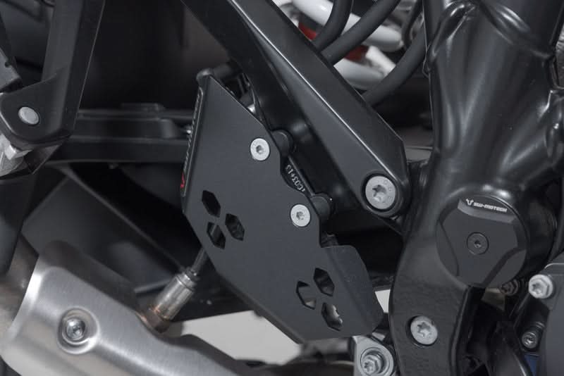 OSŁONA POMPY HAMULCOWEJ SW-MOTECH KTM 1290 SUPER ADVENTURE (21-) BLACK 1