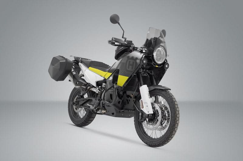 ZESTAW KUFRÓW BOCZNYCH URBAN ABS I STELAŻY SW-MOTECH HUSQVARNA NORDEN 901 (21-) BLACK 2X16,5L 1