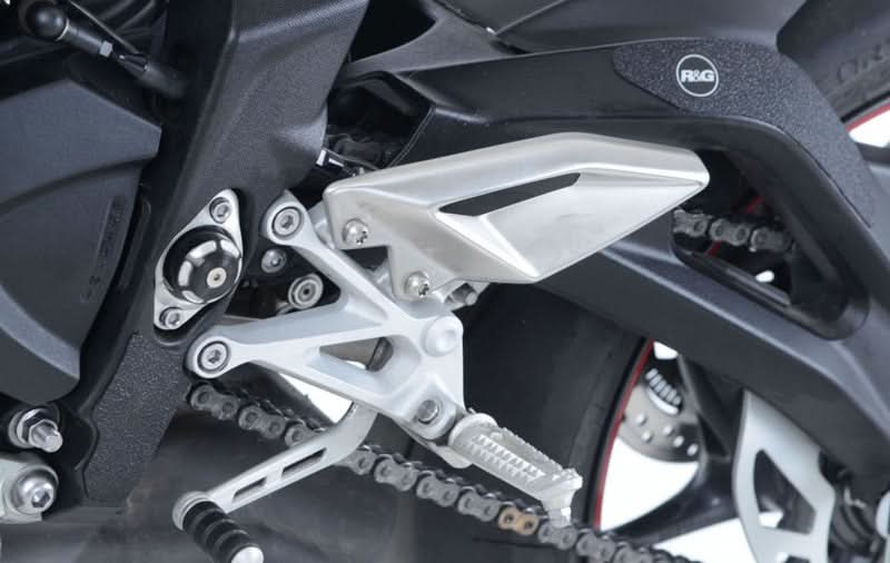 OSŁONA WAHACZA RG RACING TRIUMPH STREET TRIPLE 765 RS/R/S 17-, 4 CZĘŚCI BLACK 1