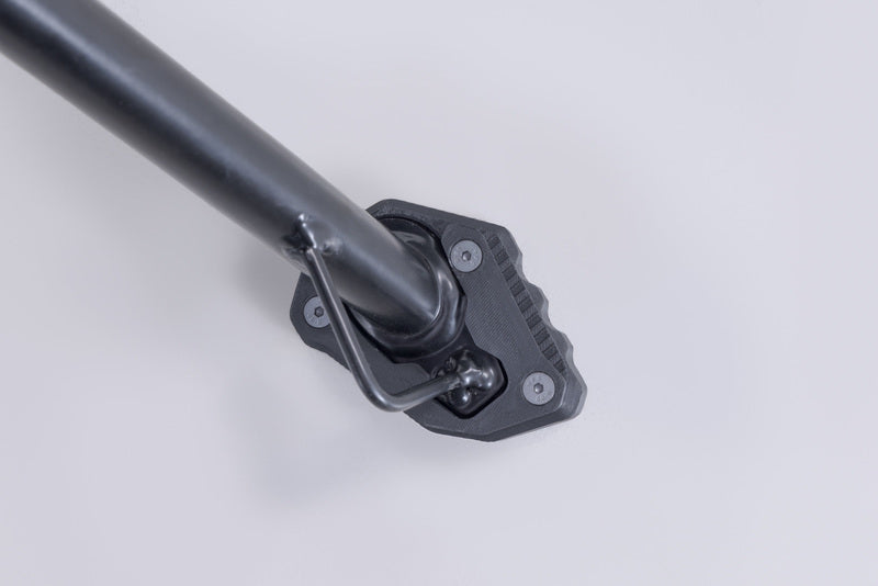 NAKŁADKA NÓŻKI BOCZNEJ SW-MOTECH BLACK/KTM 250 ADV, 390 ADV (25-) BLACK SILVER 1