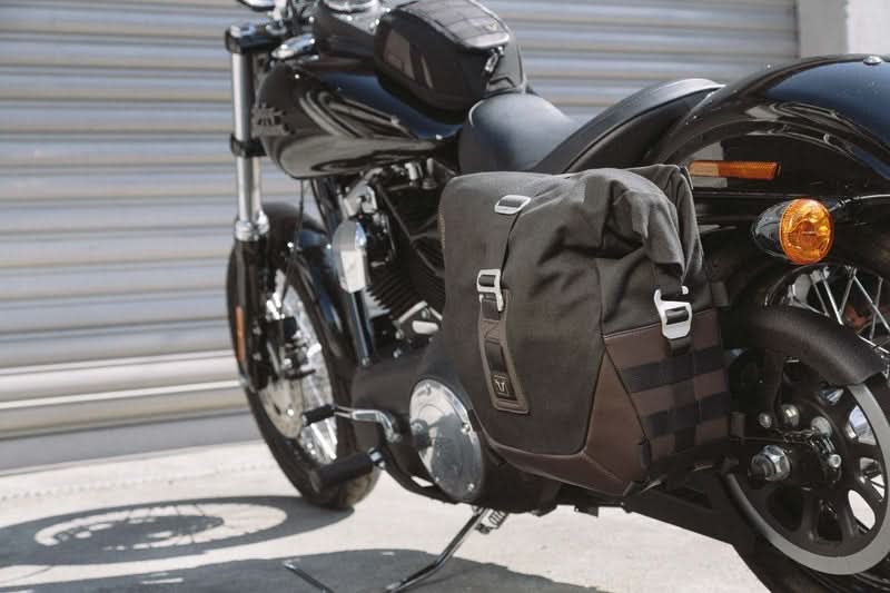 ZESTAW SAKW I STELAŻY LEGEND GEAR SW-MOTECH HARLEY DAVIDSON DYNA LOW RIDER STREET BOB (09-) BROWN 3
